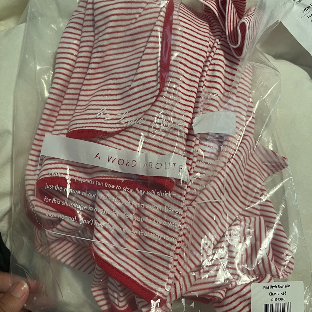 Red and white Pima cotton short robe